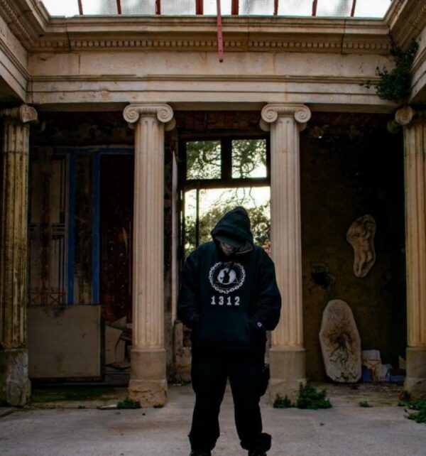 urban exploration with the Graff League 1312 hoodie